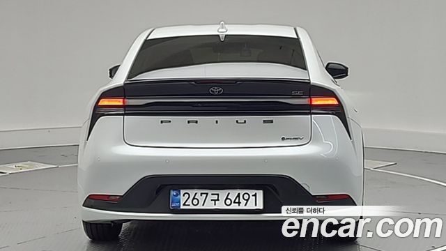 Toyota Prius 5-го поколения 2.0 PHEV SE - фото 3