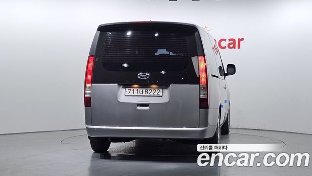 Hyundai Staria Tourer 11-Seater Modern - фото 3