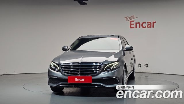 Mercedes-Benz E-Class W213 E300 Exclusive - фото 1
