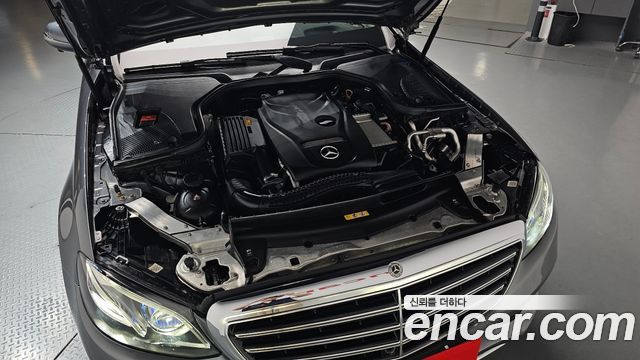 Mercedes-Benz E-Class W213 E300 Exclusive - фото 4
