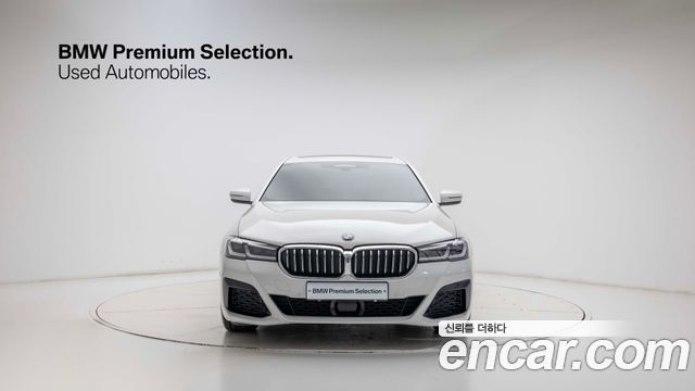 BMW 5-Series G30 520i M Sport - фото 2
