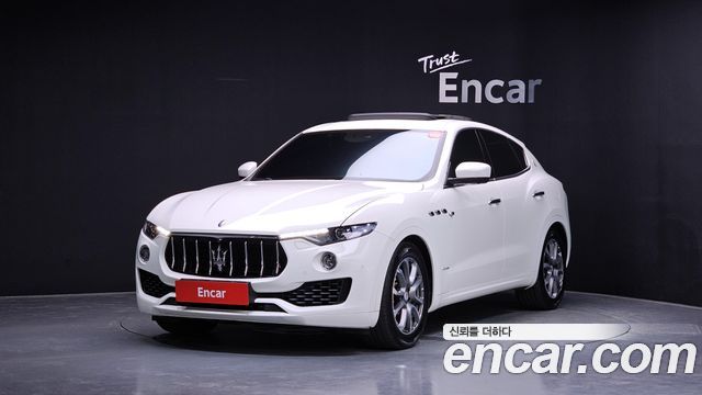 Maserati Levante 3.0 AWD GranLusso - фото 0