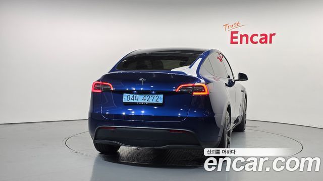 Tesla Model Y RWD - фото 3