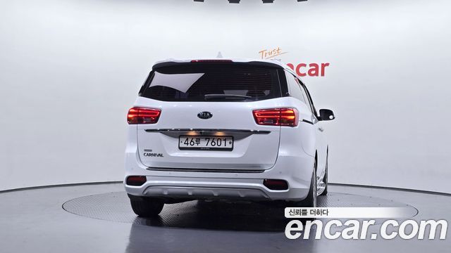 Kia Carnival Новый 9-Seater Prstige - фото 3