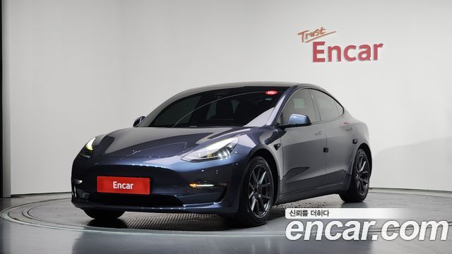 Tesla Model 3 Long Range AWD - фото 0