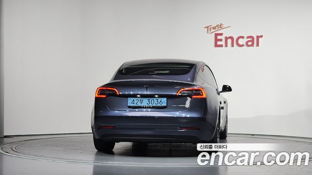 Tesla Model 3 Long Range AWD - фото 3