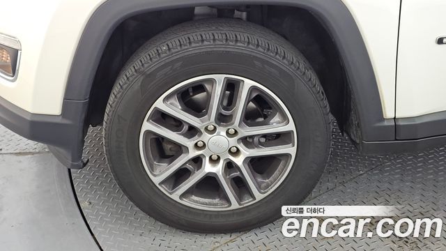 Jeep Compass 2-го поколения 2.4 Limitied AWD - фото 4