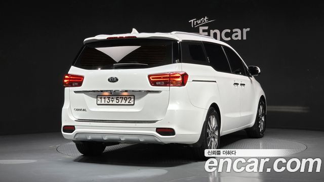 Kia Carnival Новый 9-Seater Noblesse Special - фото 1