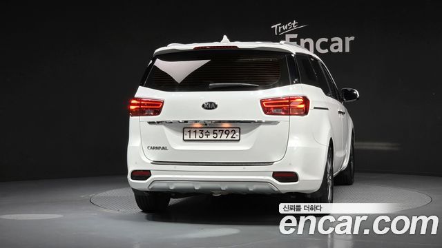 Kia Carnival Новый 9-Seater Noblesse Special - фото 3
