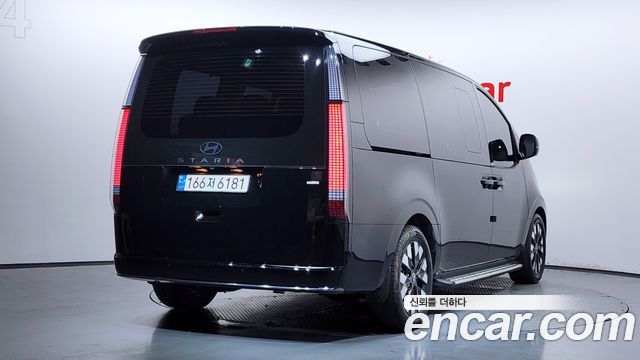 Hyundai Staria 4WD Lounge 7-Seater Inspiration - фото 1