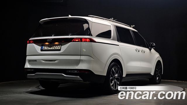 Kia Carnival 4-го поколения 9-Seater Prestige - фото 1
