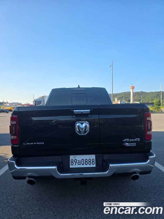Dodge Ram Pick Up 5.7 - фото 1
