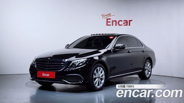 Mercedes-Benz E-Class W213 E300 4MATIC Exclusive - фото 0