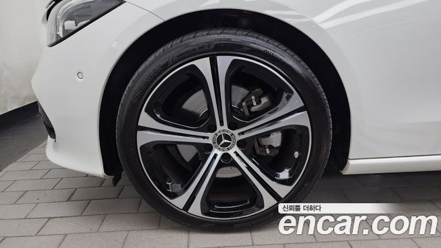 Mercedes-Benz C-Class W206 C300 4MATIC Avantgarde - фото 4