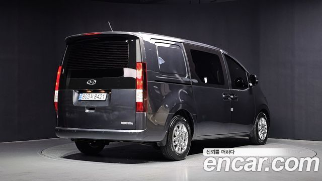Hyundai Staria Cargo 5-Seater Modern - фото 1