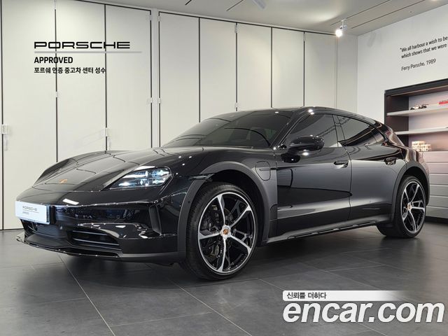 Porsche Taycan 4 Cross Turismo - фото 0