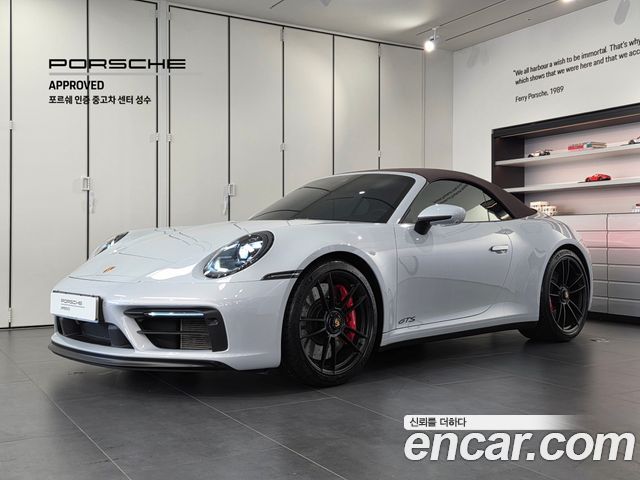 Porsche 911 Carrera 4 GTS Cabriolet - фото 0