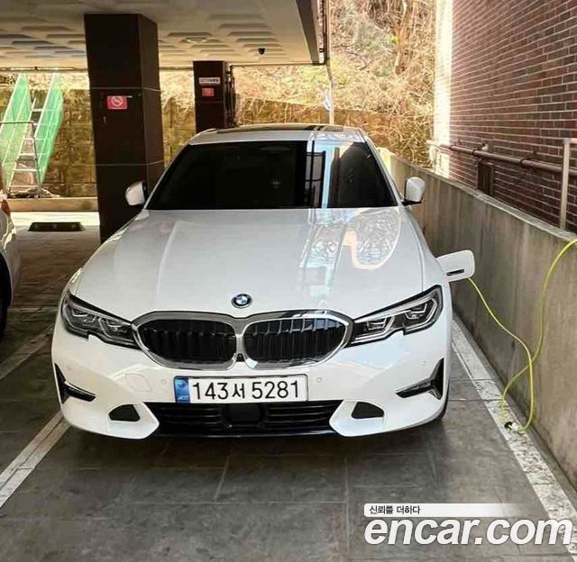 BMW 3-Series G20 330e Luxury - фото 0