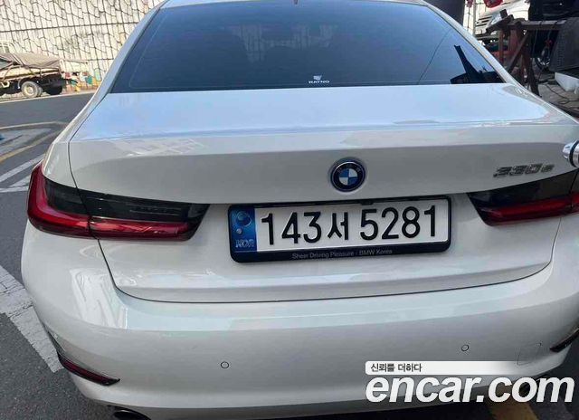 BMW 3-Series G20 330e Luxury - фото 1
