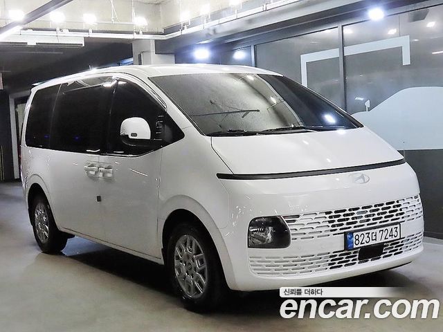 Hyundai Staria HEV 1.6 Cargo 5-Seater Modern - фото 0
