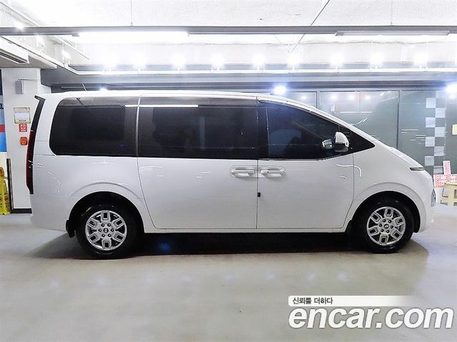 Hyundai Staria HEV 1.6 Cargo 5-Seater Modern - фото 2