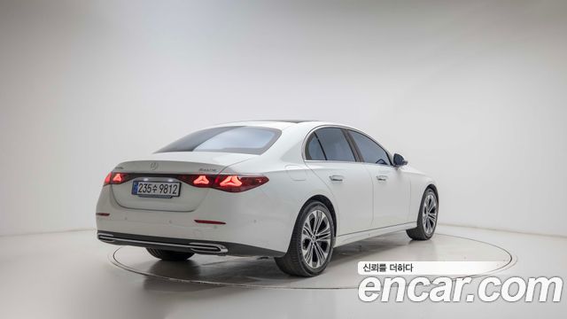 Mercedes-Benz E-Class W213 E350 4MATIC Exclusive - фото 1