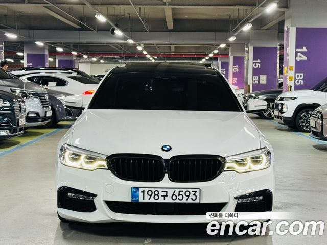 BMW 5-Series G30 530i M Sport Package Plus - фото 2