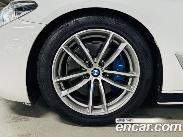 BMW 5-Series G30 530i M Sport Package Plus - фото 4