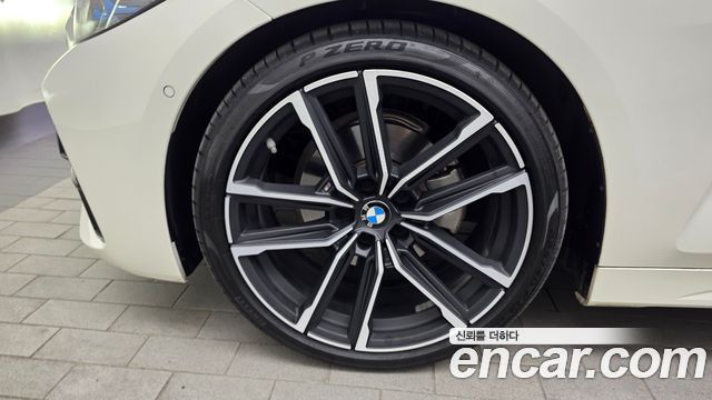 BMW 4-Series G22 420i M Sport Convertible - фото 4