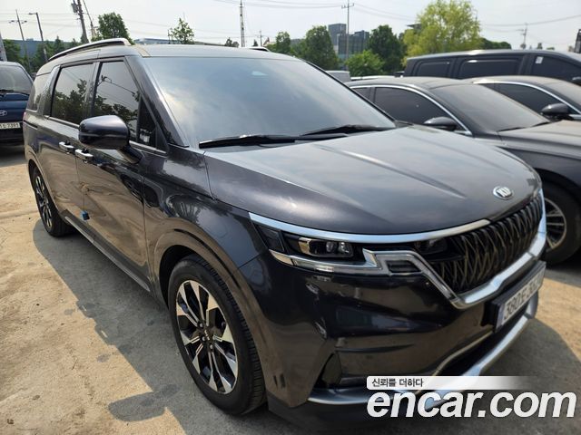 Kia Carnival 4-го поколения 9-Seater Signature - фото 0
