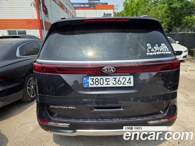Kia Carnival 4-го поколения 9-Seater Signature - фото 2