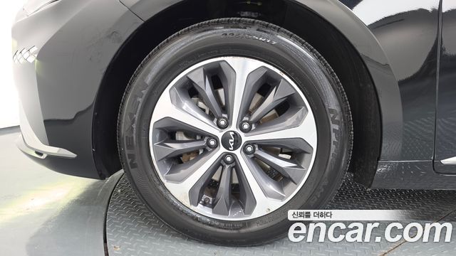 Kia K8 гибрид Noblesse - фото 4