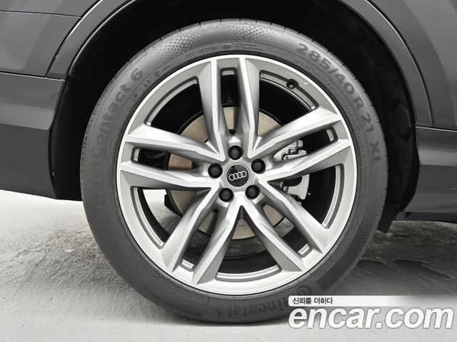 Audi Q7 55 TFSI Quattro Premium - фото 4