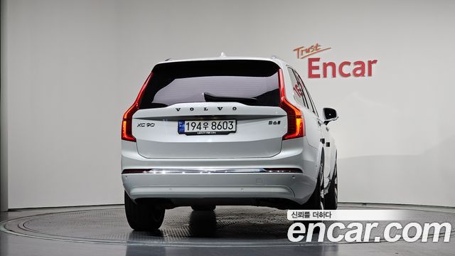 Volvo XC90 2-го поколения B6 Ultimate Bright - фото 3