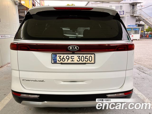 Kia Carnival 4-го поколения 9-Seater Noblesse - фото 1
