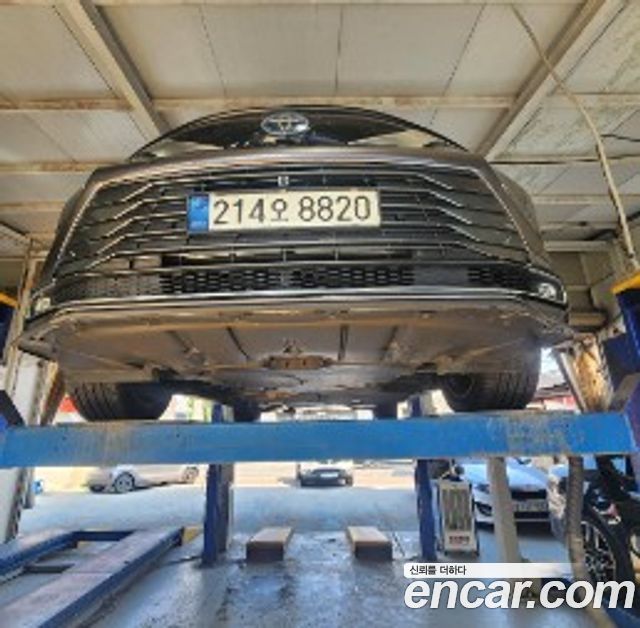 Toyota Sienna 4-го поколения 2.5 Hybrid 2WD - фото 0