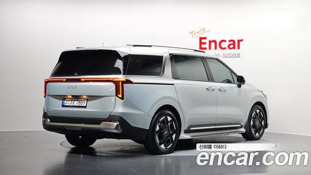 Kia Carnival Новый 4-го поколения 7-Seater Signature - фото 1