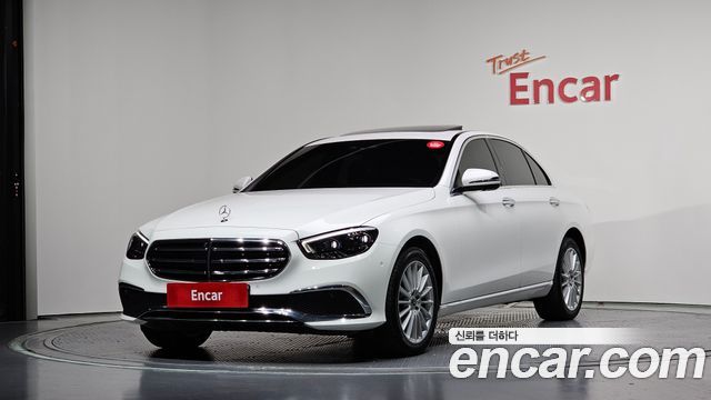 Mercedes-Benz E-Class W213 E220d 4MATIC Exclusive - фото 0