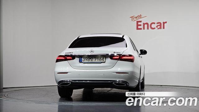Mercedes-Benz E-Class W213 E220d 4MATIC Exclusive - фото 3