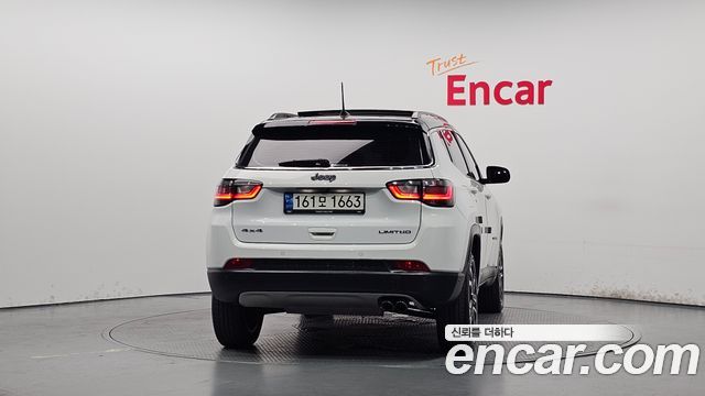 Jeep Compass 2-го поколения 2.4 Limitied AWD - фото 3