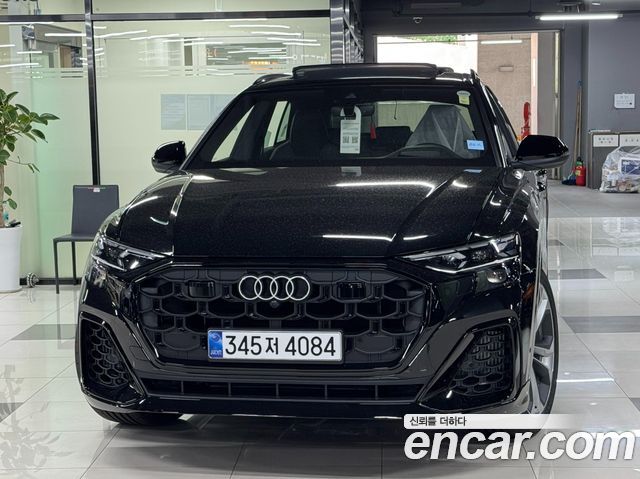 Audi Q8 55 TFSI Quattro Premium - фото 0