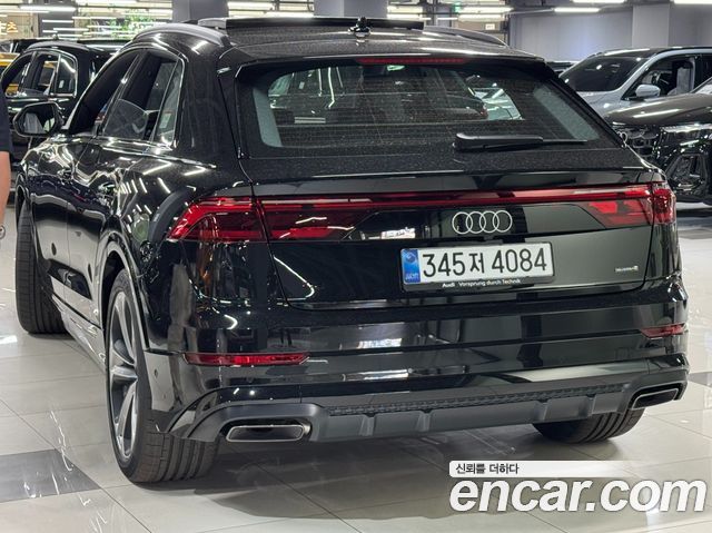 Audi Q8 55 TFSI Quattro Premium - фото 2