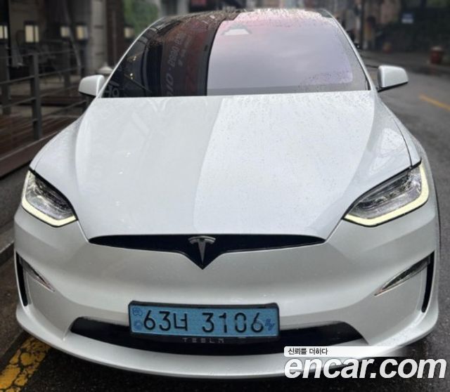 Tesla Model X AWD - фото 0
