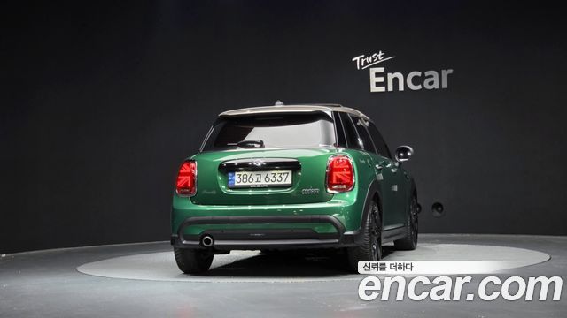 Mini Cooper 5-Door Piccadilly Edition 3rd - фото 3