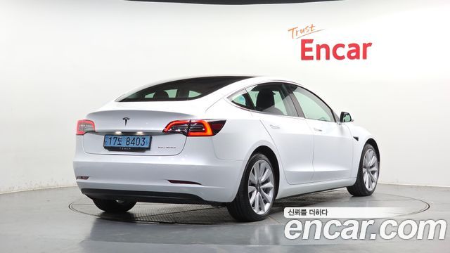 Tesla Model 3 Long Range AWD - фото 0