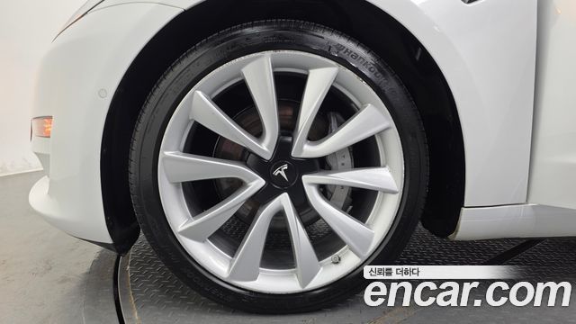 Tesla Model 3 Long Range AWD - фото 3