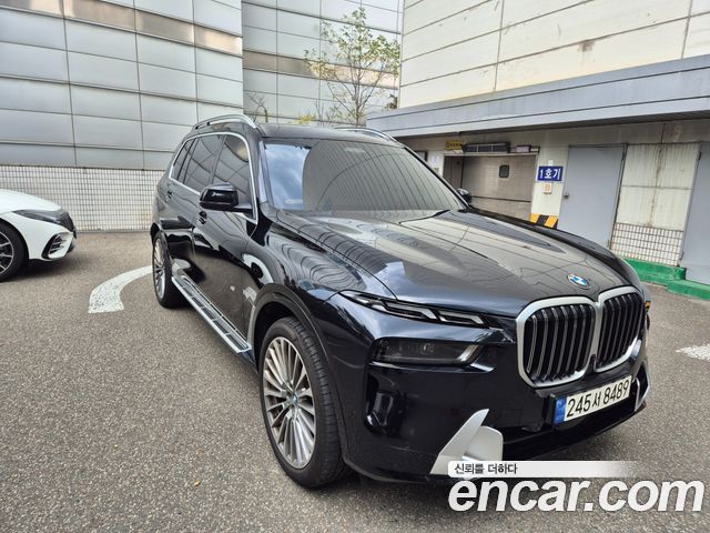 BMW X7 G07 xDrive 40i Design Pure Excellence 7-Seater - фото 0