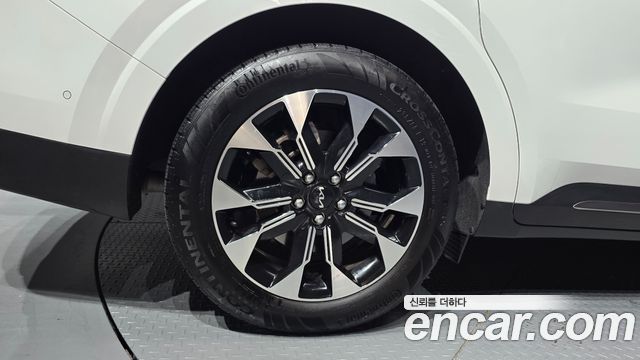 Kia Carnival 4-го поколения 9-Seater Signature - фото 4