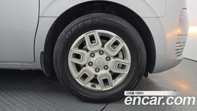 Hyundai Staria Tourer 9-Seater Modern - фото 3