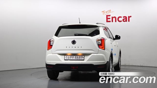 SsangYong Tivoli Gasoline 1.5 2WD V3 - фото 3